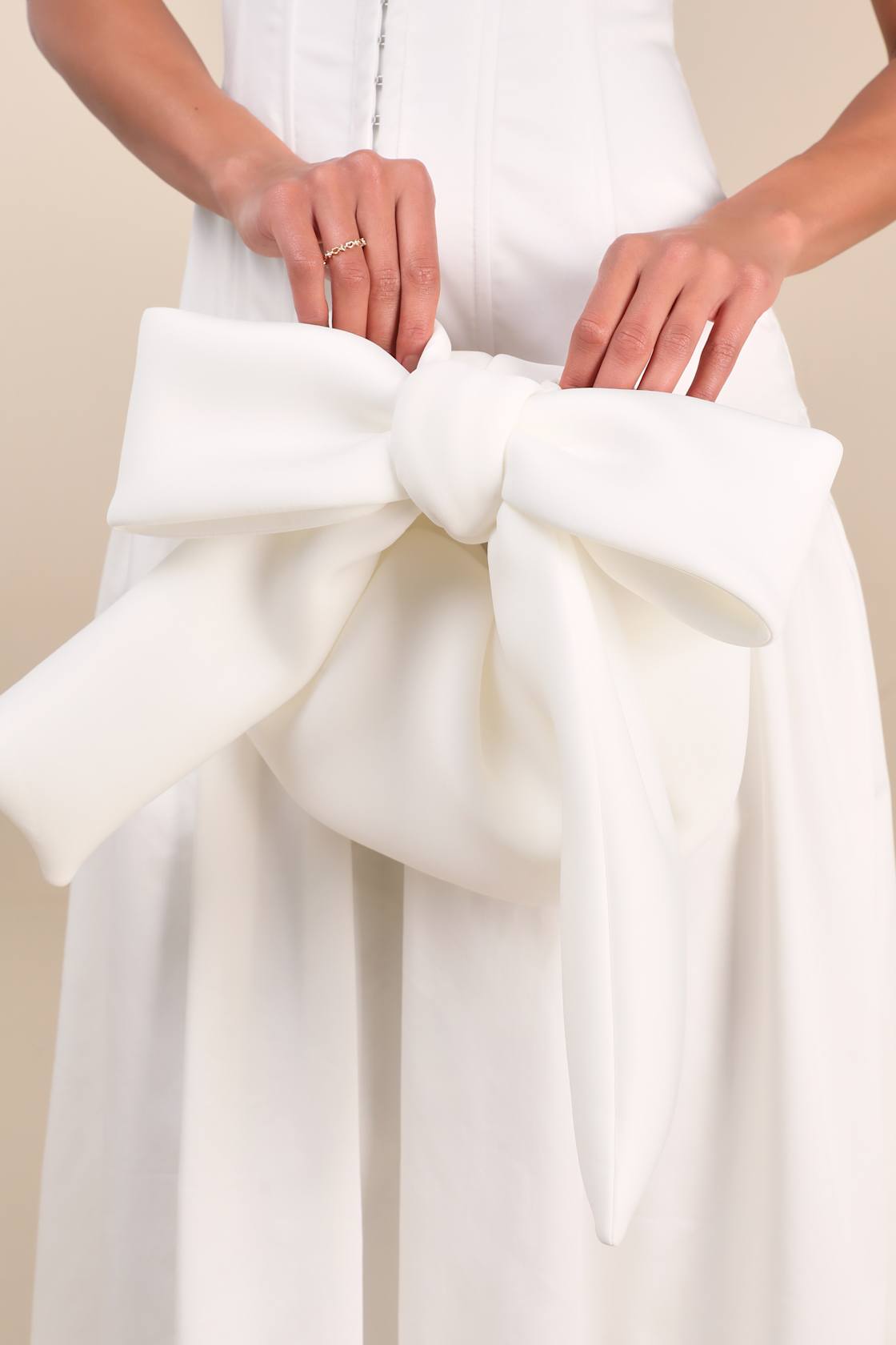 Bowie Ivory Bow Handbag